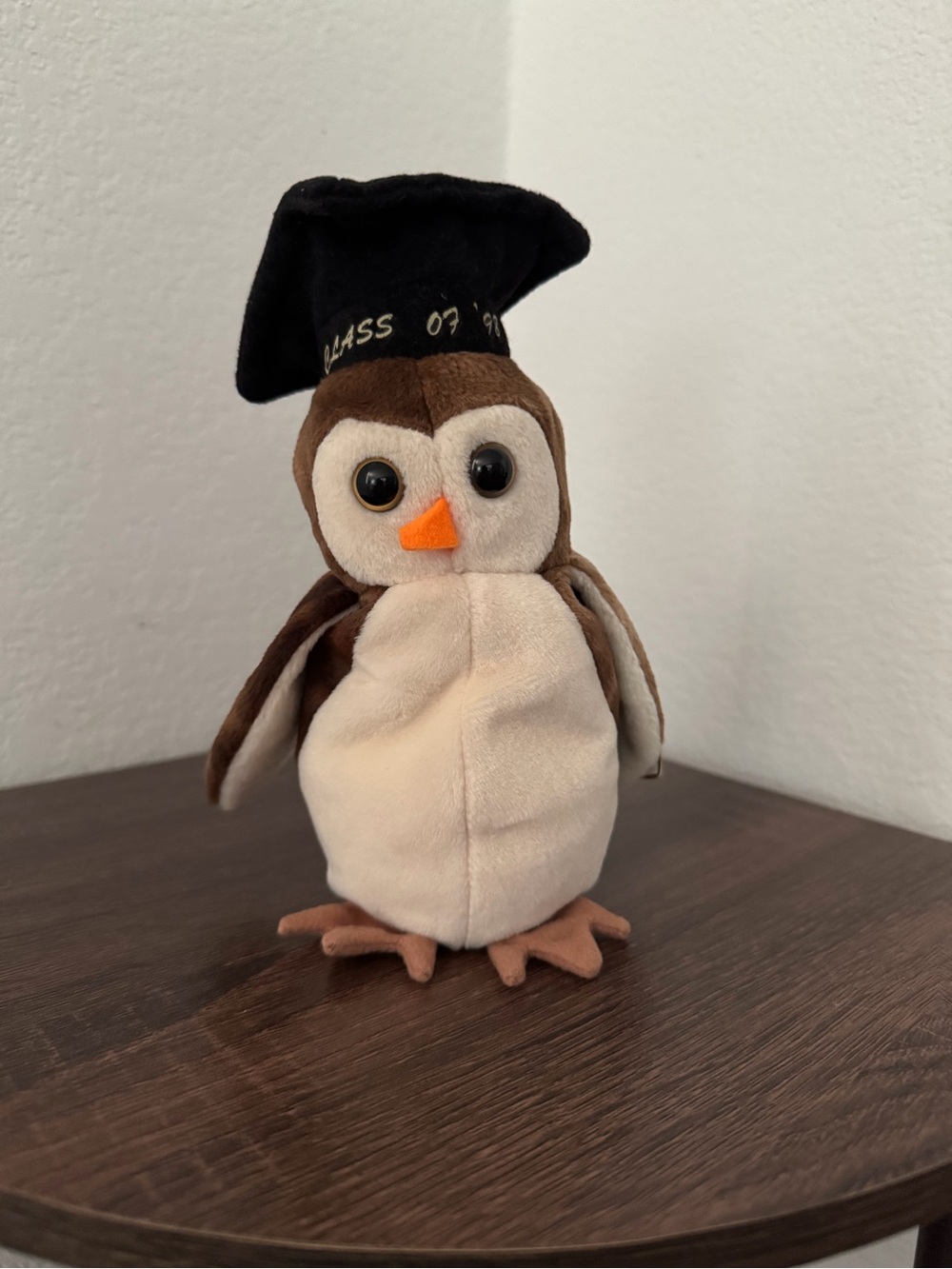 TY Wise 1998 Graduation Owl Stuffed beanie baby - Brown & Cream